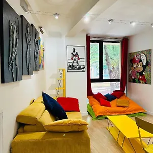  Apartamento Pop Artiste Configure En Galerie Dart A 200 M Du Centre Avec Parking Prive Et Securise Gratuit Dans Copropriete